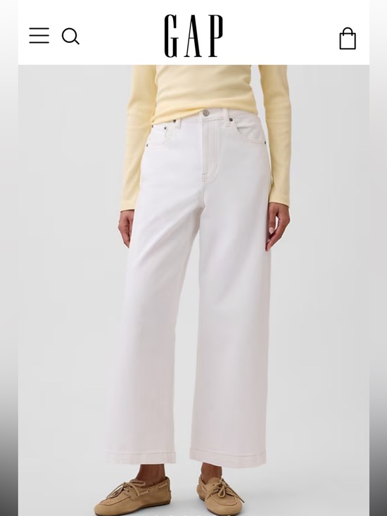 Gap High-Rise, Wide-Leg Jeans - Picture 2 of 3